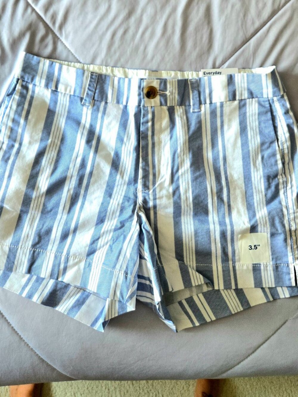 NWT old navy blue and white stripe short